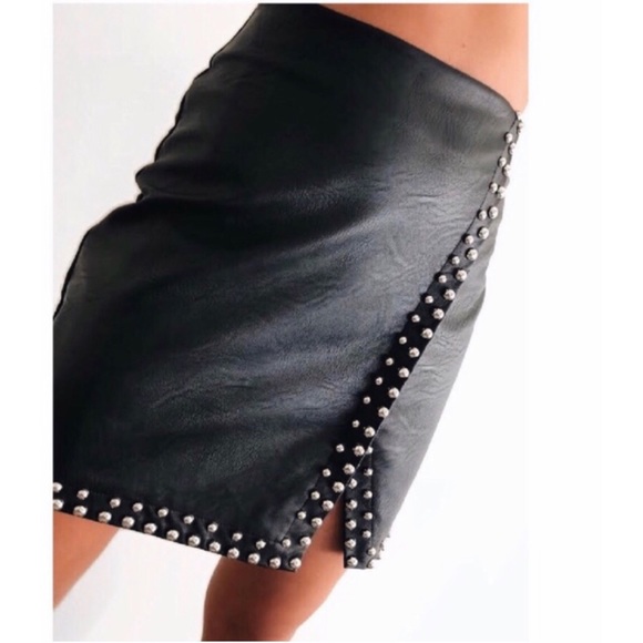 Runaway Angelina Faux Leather Skirt - Black - Picture 6 of 8